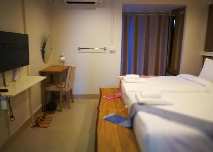 Thousand-ten Thousand Hotel 3*
